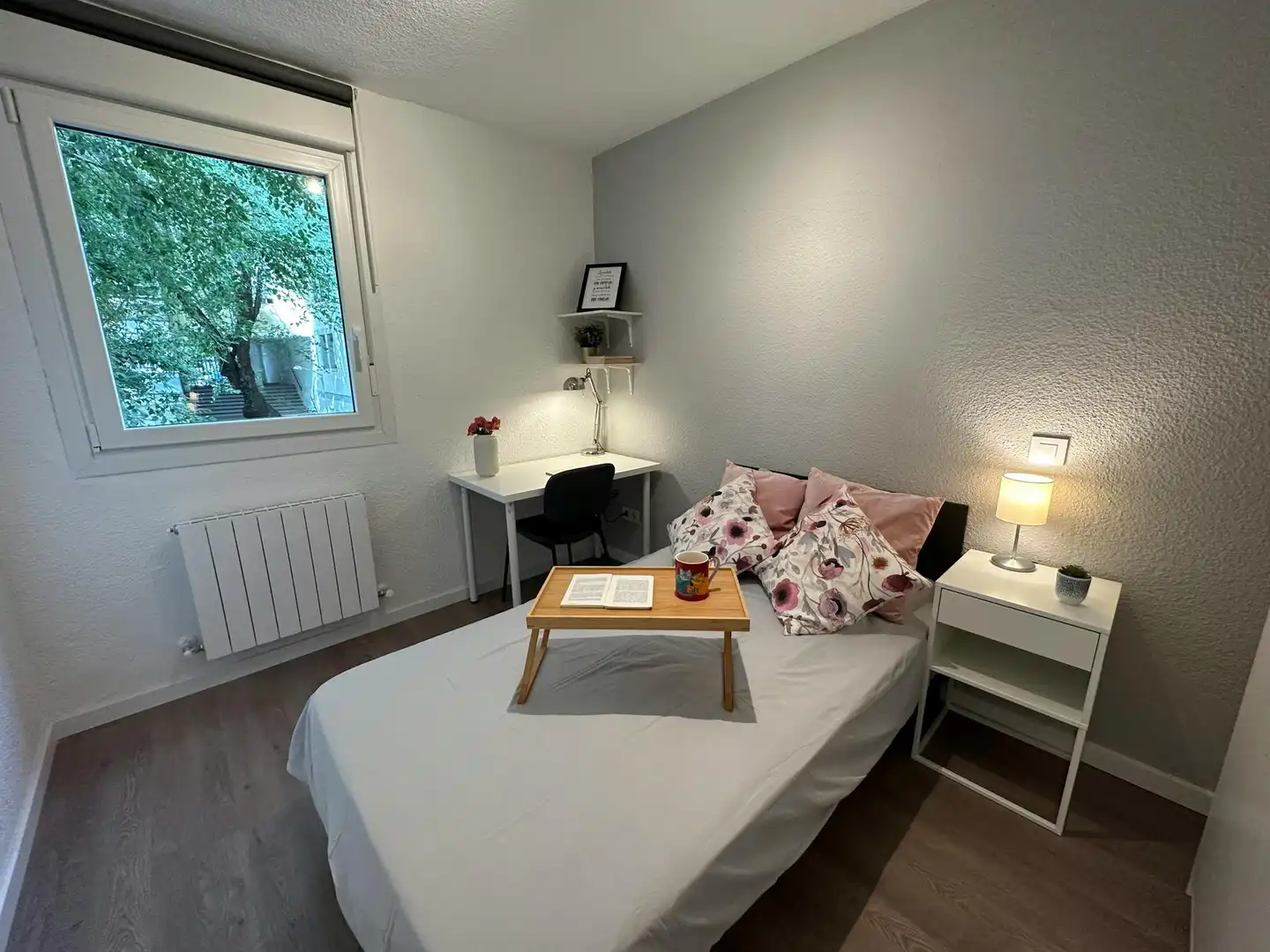 Schlafzimmer von Wohnung zur Miete in Madrid mit Heizung, Möbliert und Waschmaschine