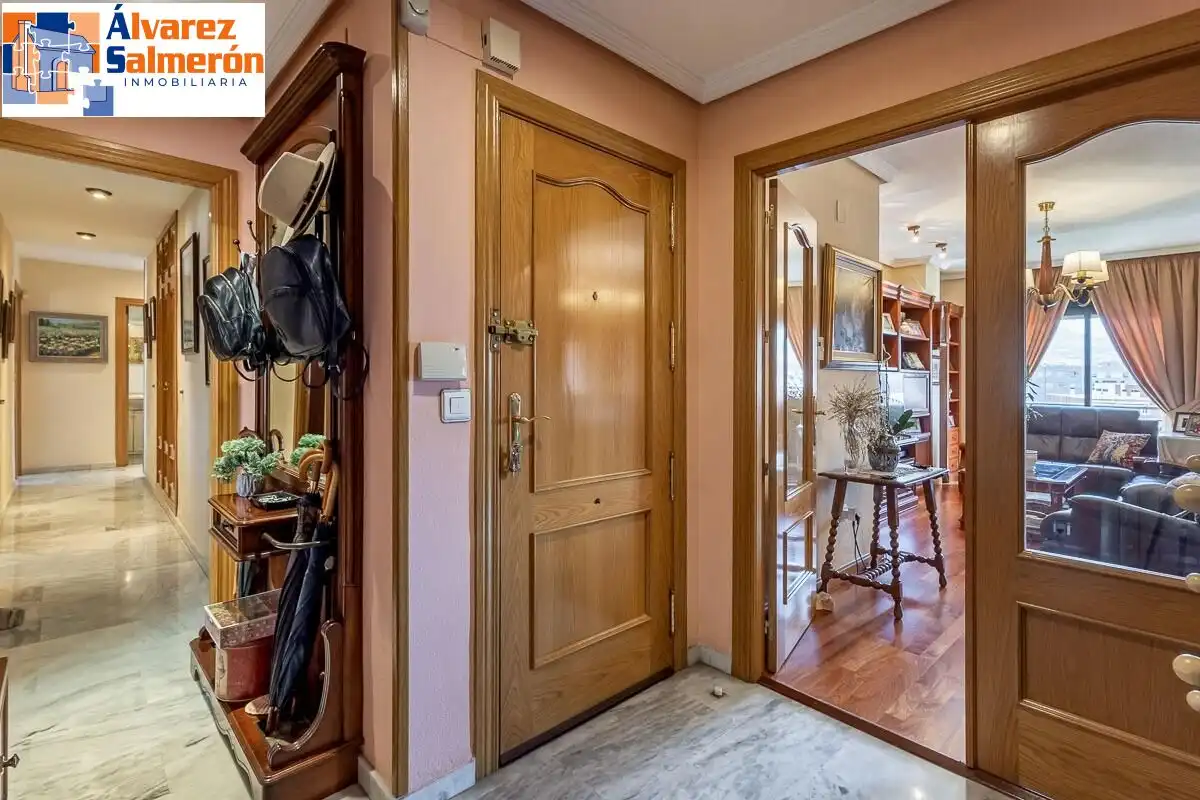 Flat with terrace for sale in Calle PDTA FERNANDO GOMEZ DE LA, imagen 8