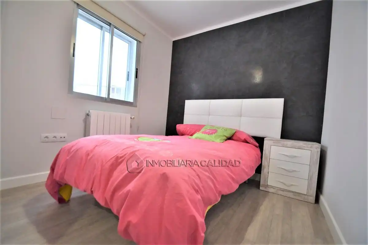 Schlafzimmer von Wohnung zur Miete in Burgos mit Heizung und Möbliert