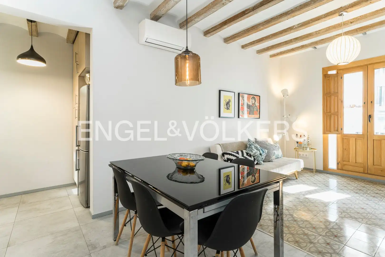 Dining room of Flat for rent in Barcelona  with Air Conditioner, Heating and Storage room