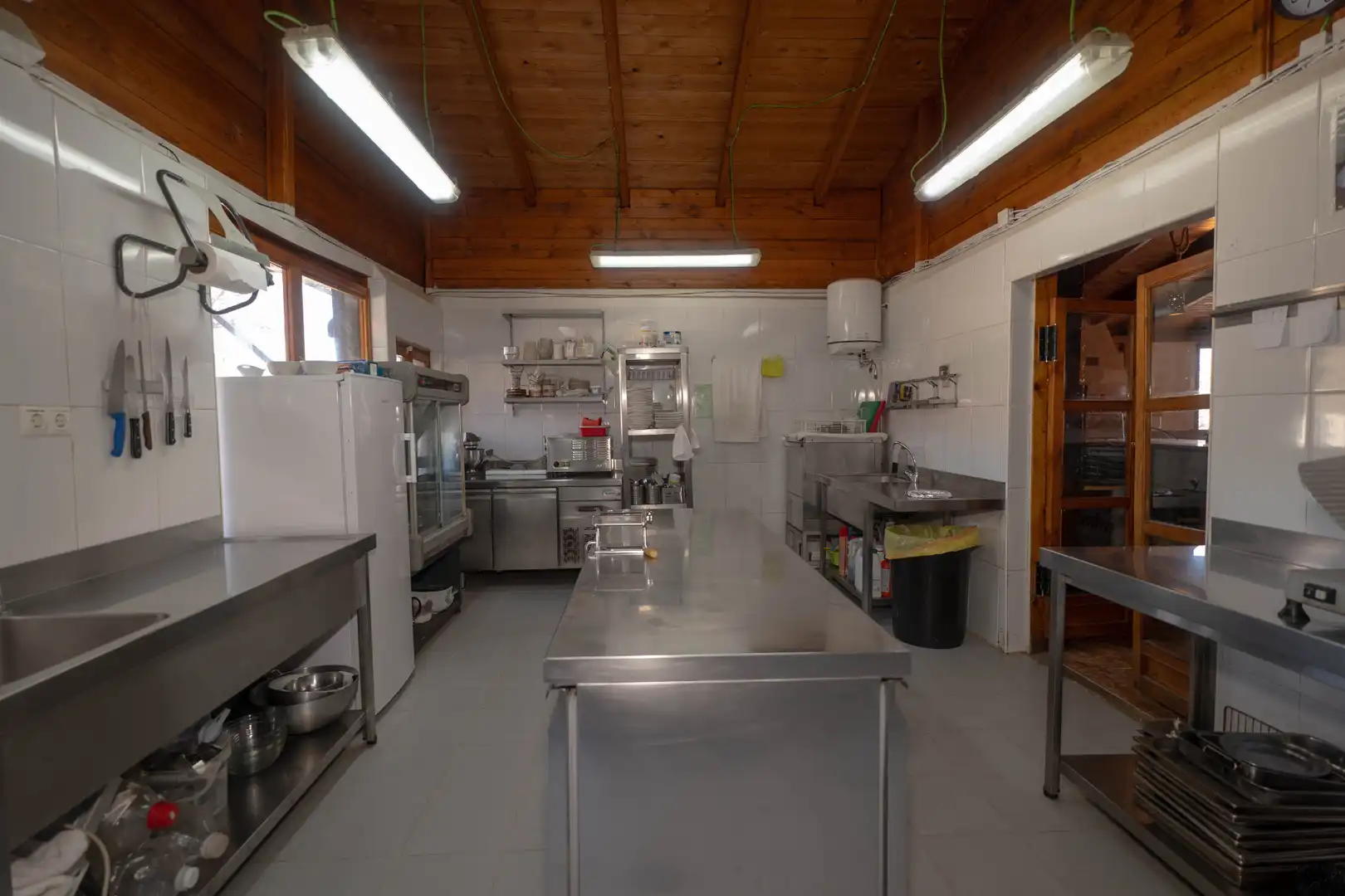 Cocina de Finca rústica en venta en Nevada con Aire acondicionado, Jardín privado y Terraza