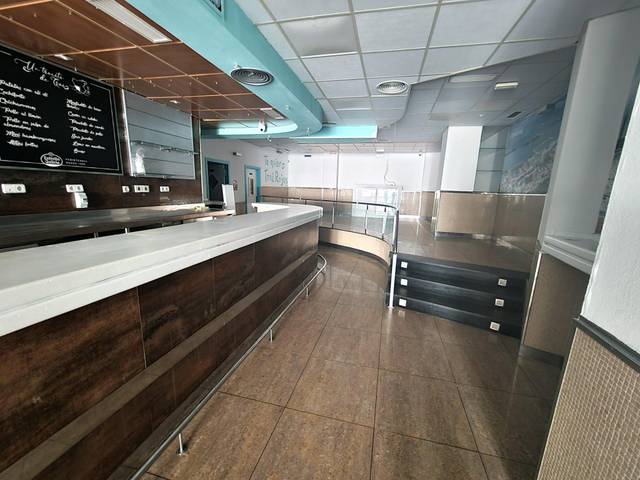 Local comercial en Venta en Arroyo del Moro - Noreña