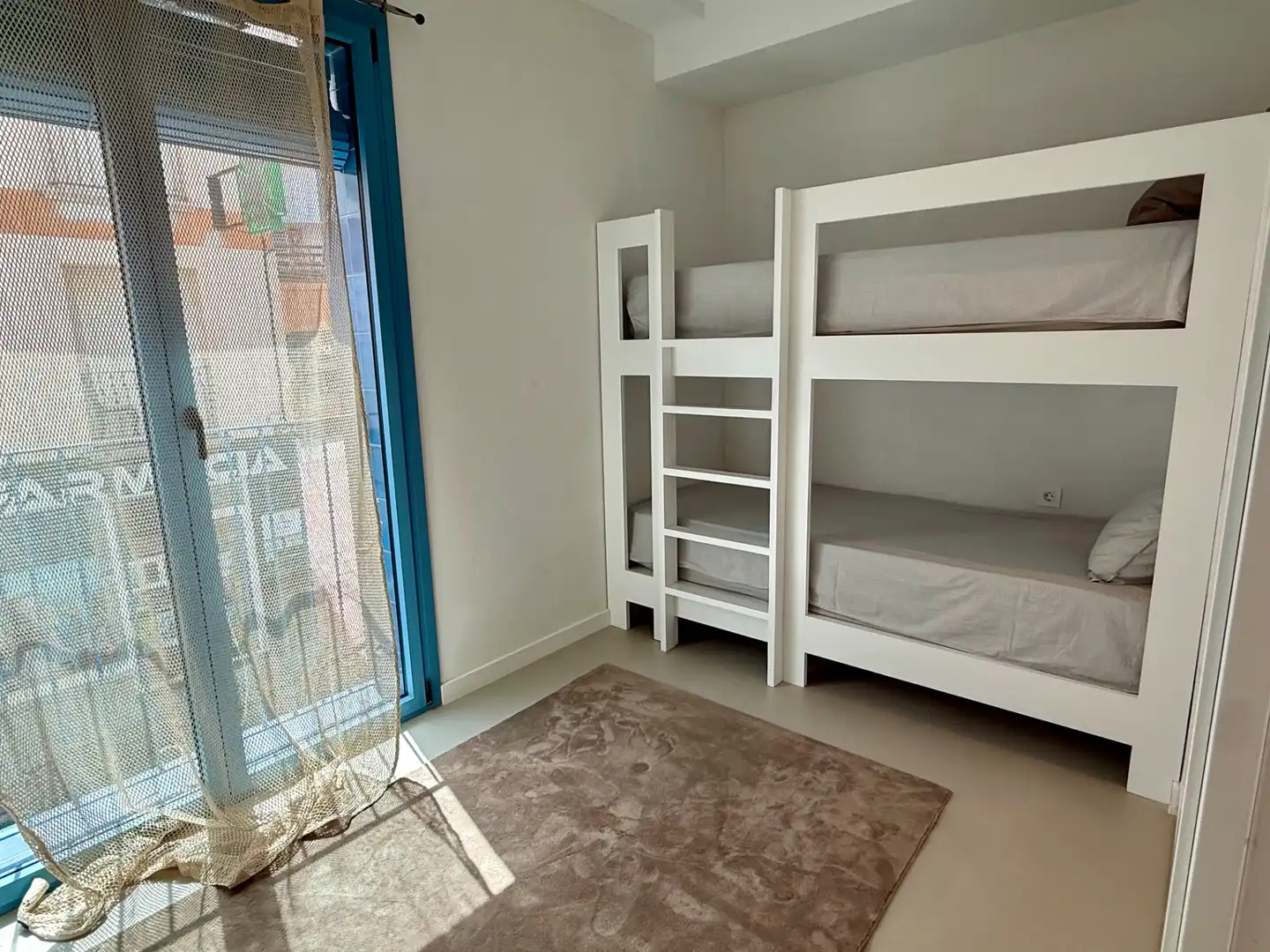 Schlafzimmer von Einfamilien-Reihenhaus zum Verkauf in Palafrugell mit Klimaanlage, Möbliert und Balkon