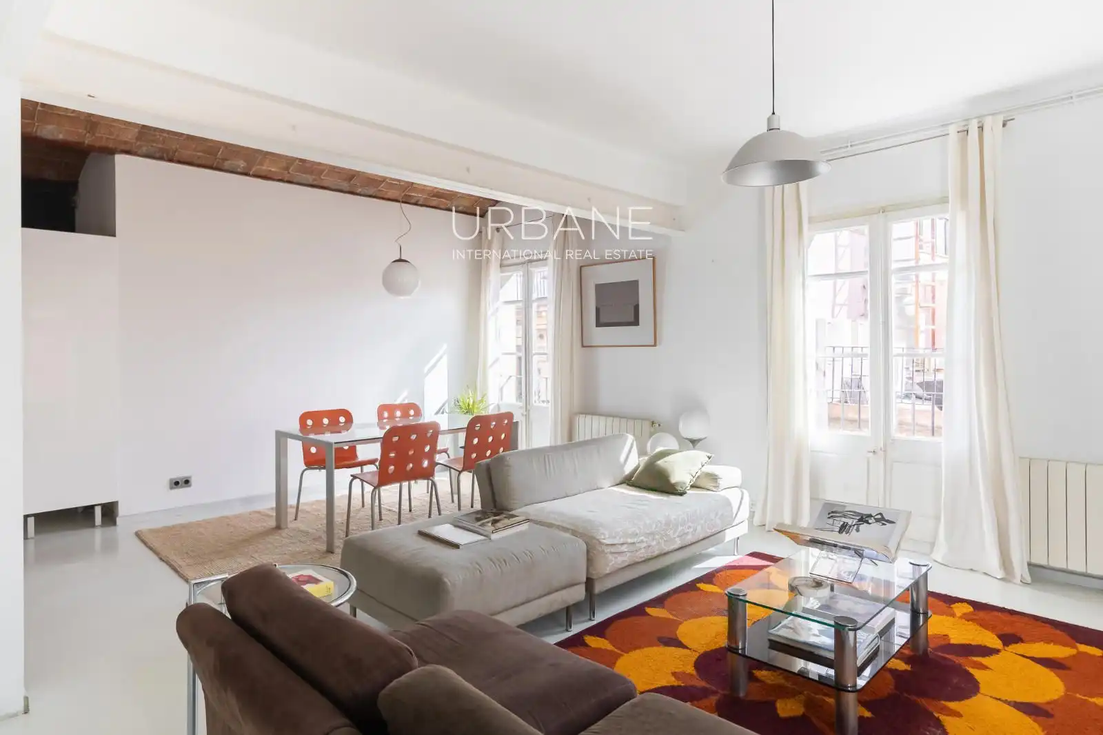 Sala de estar de Ático en venta en Barcelona con Calefacción, Terraza y Amueblado
