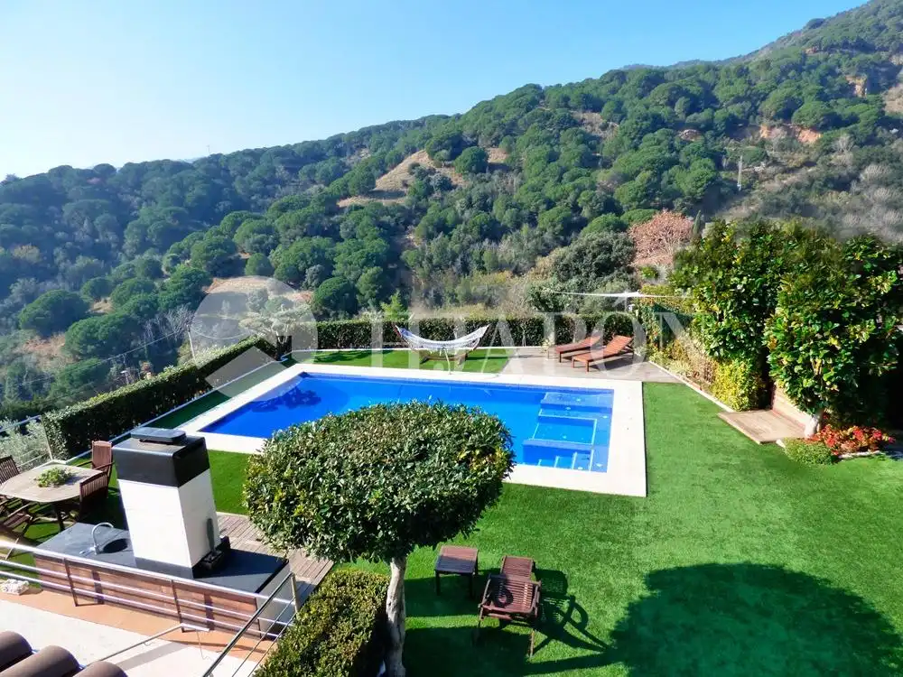 Casa con terraza en venta en Alella, imagen 2