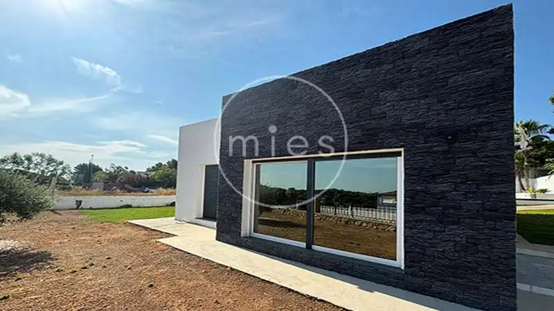 Vista exterior de Casa o chalet en venta en Turís con Calefacción, Jardín privado y Terraza