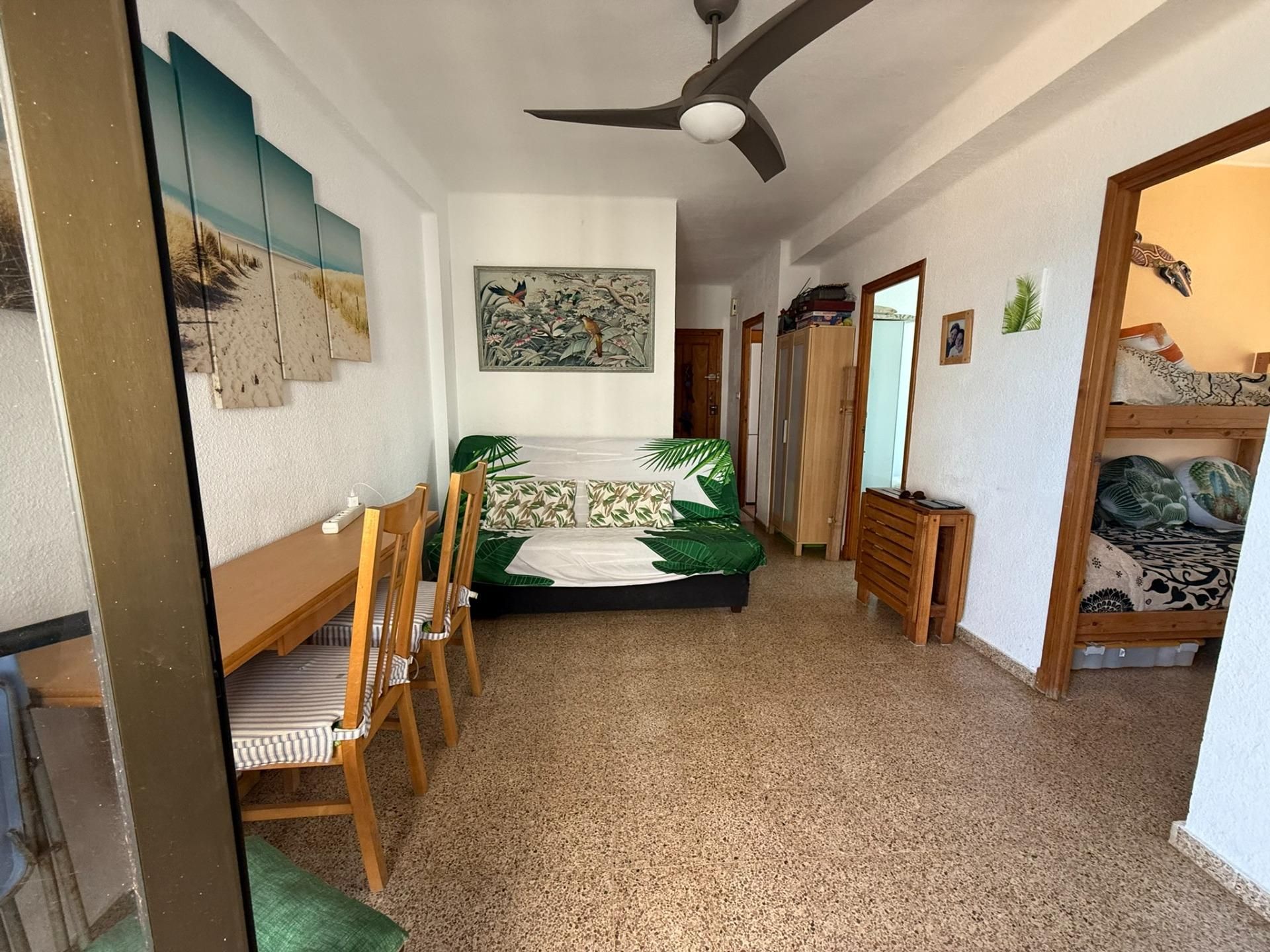 Dormitori de Apartament en venda en Tavernes de la Valldigna amb Terrassa i Balcó