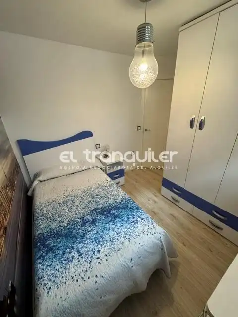 Schlafzimmer von Wohnung zur Miete in Leganés mit Möbliert und Waschmaschine