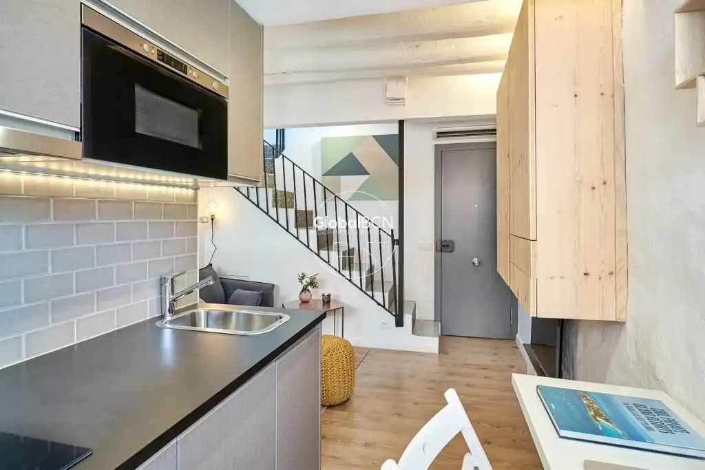 Edificio en venta en De L'Espaseria, Sant Pere, Sta. Caterina i la Ribera