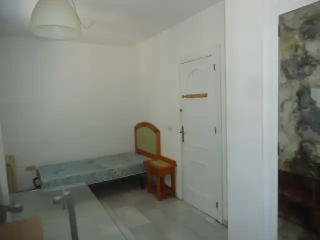 Habitación de Dúplex de alquiler en Granada con Calefacción, Terraza y Amueblado