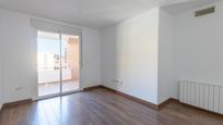 Dormitori de Apartament en venda en  Granada Capital amb Calefacció, Jardí privat i Terrassa