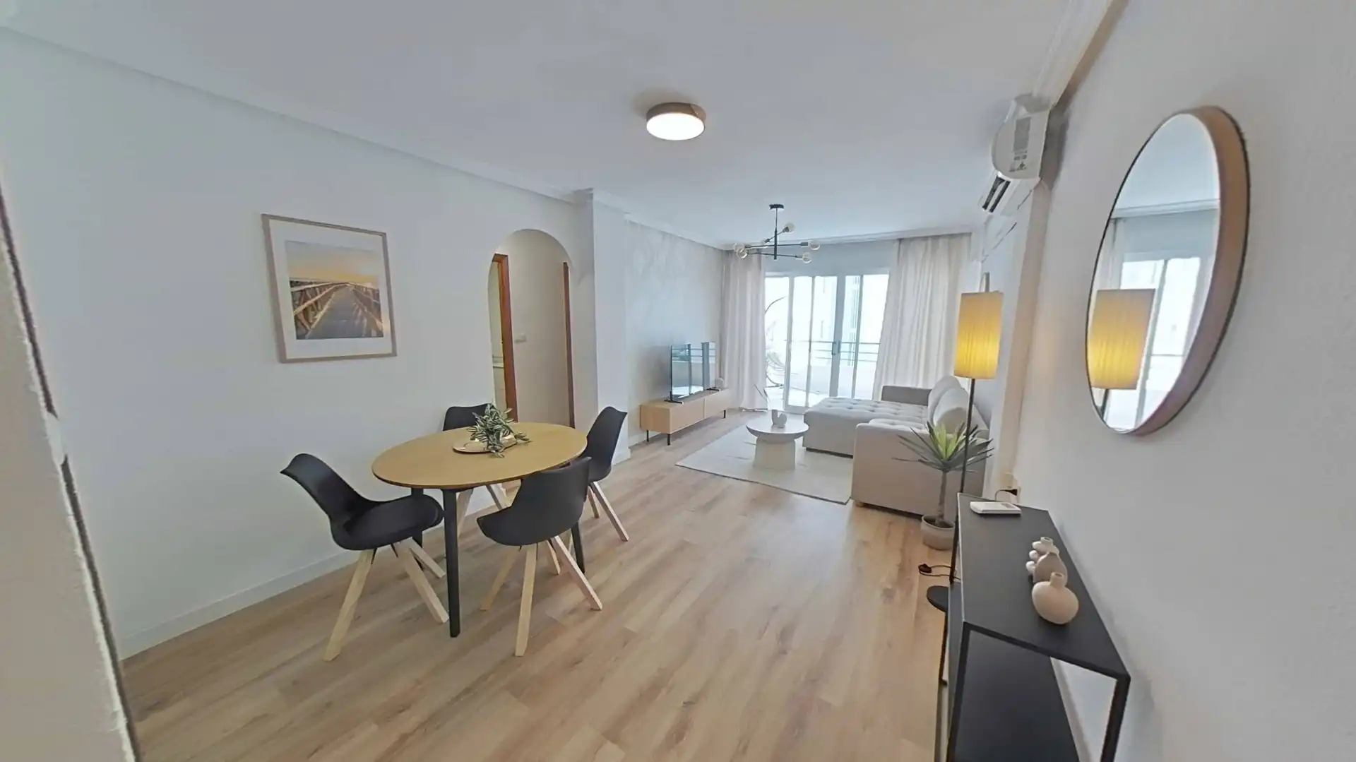 Sala d'estar de Apartament en venda en Torrevieja amb Aire condicionat, Calefacció i Terrassa