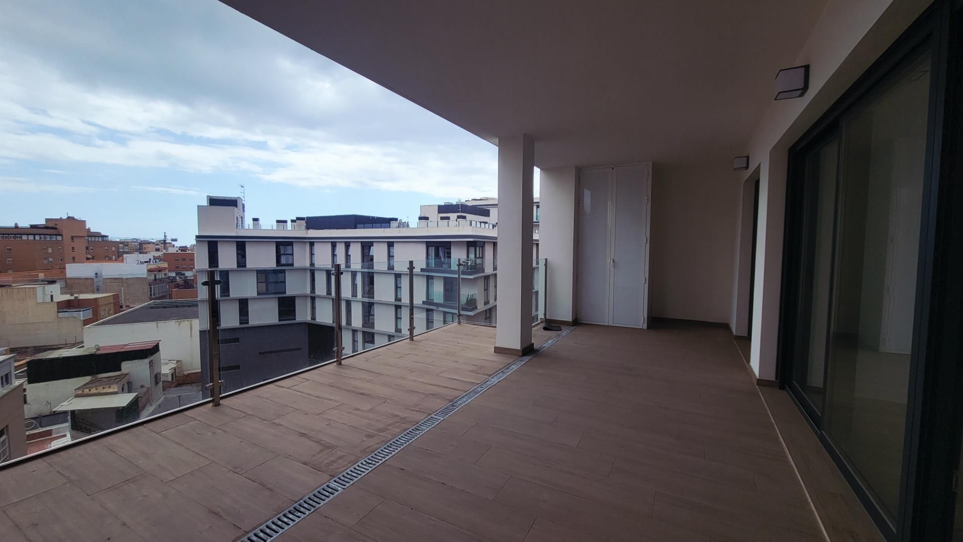Terrassa de Pis de lloguer en  Almería Capital amb Aire condicionat, Terrassa i Piscina comunitària
