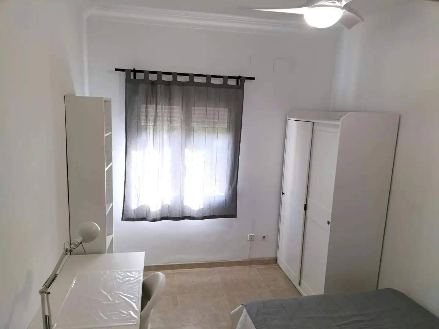 Habitación de Piso para compartir en Valencia con Calefacción, Amueblado y Lavadora