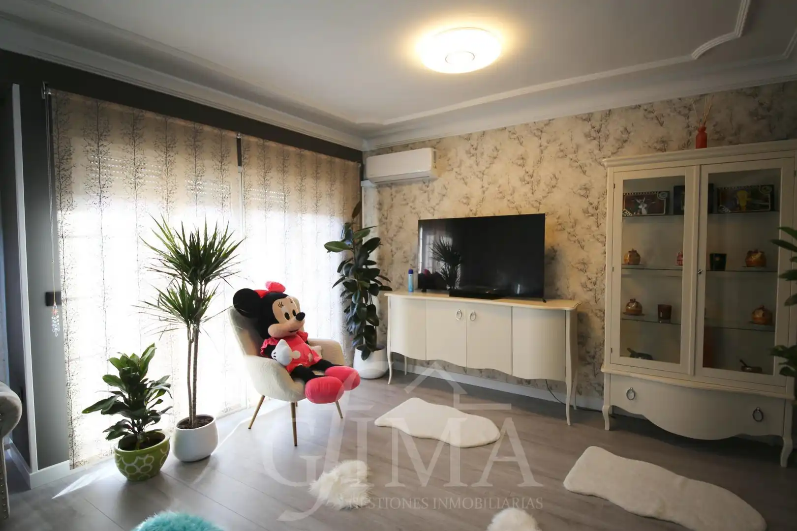 Sala d'estar de Dúplex en venda en Tomelloso amb Aire condicionat, Terrassa i Traster