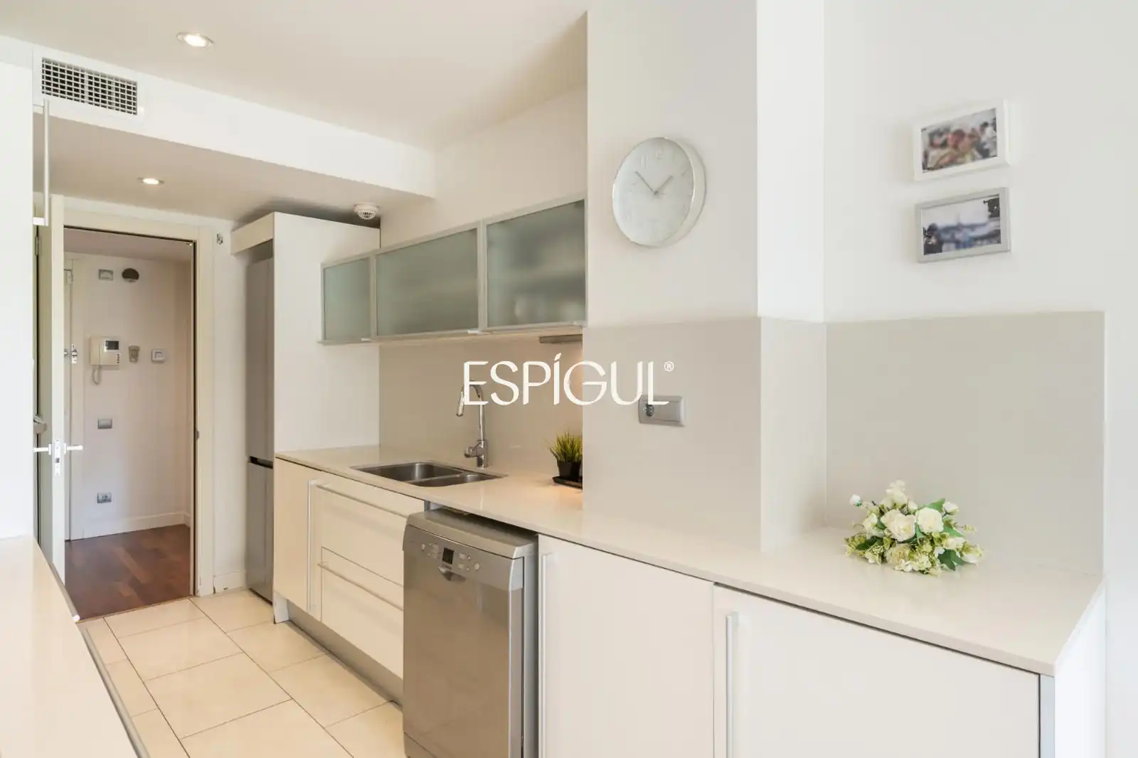 Kitchen of Flat for sale in Sant Cugat del Vallès  with Air Conditioner, Heating and Parquet flooring