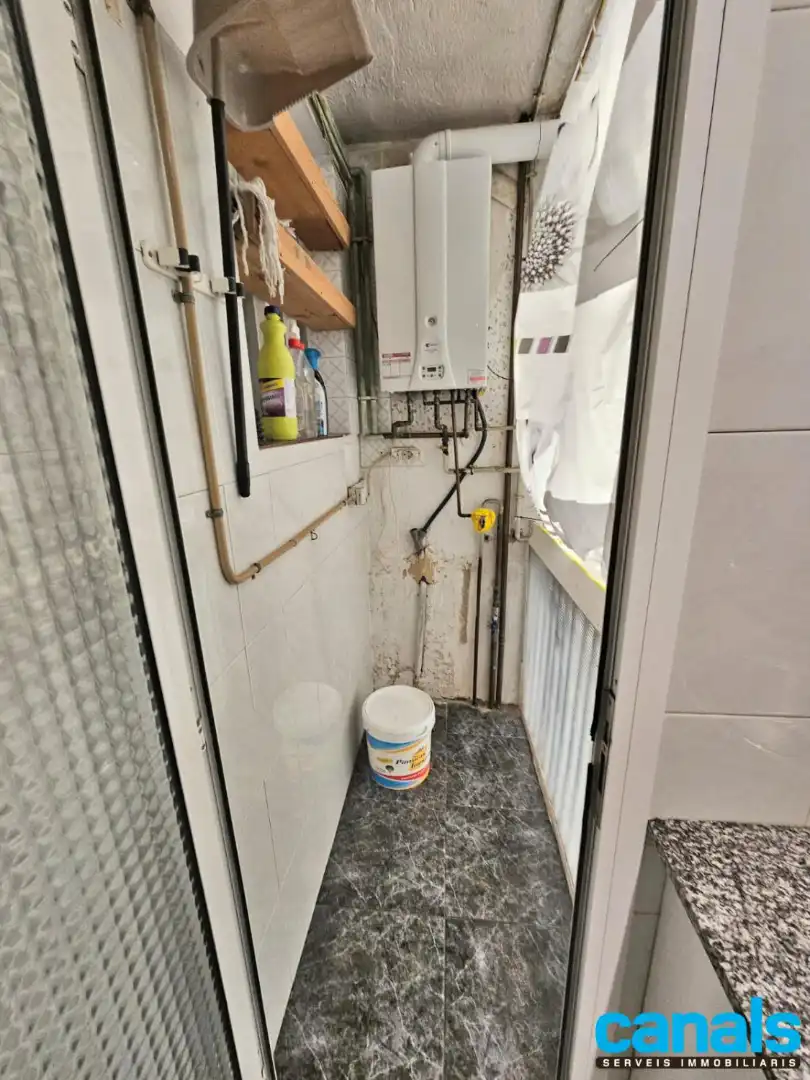 Baño de Piso en venta en Cerdanyola del Vallès con Calefacción, Horno y Balcón
