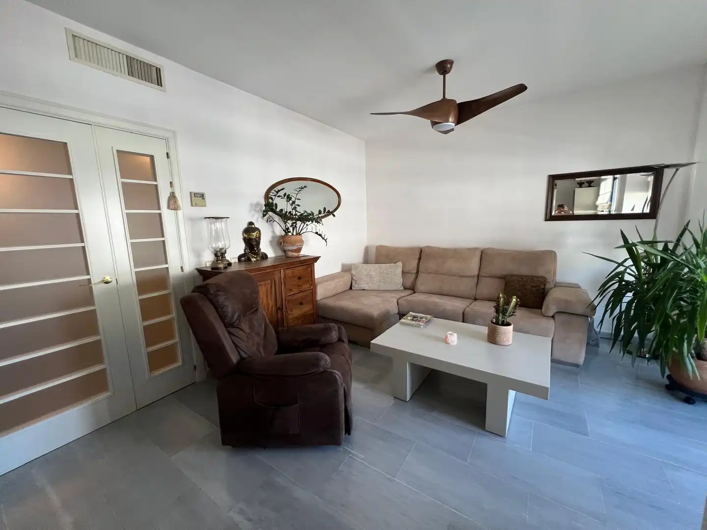 Sala de estar de Ático en venta en Estepona con Aire acondicionado, Calefacción y Terraza