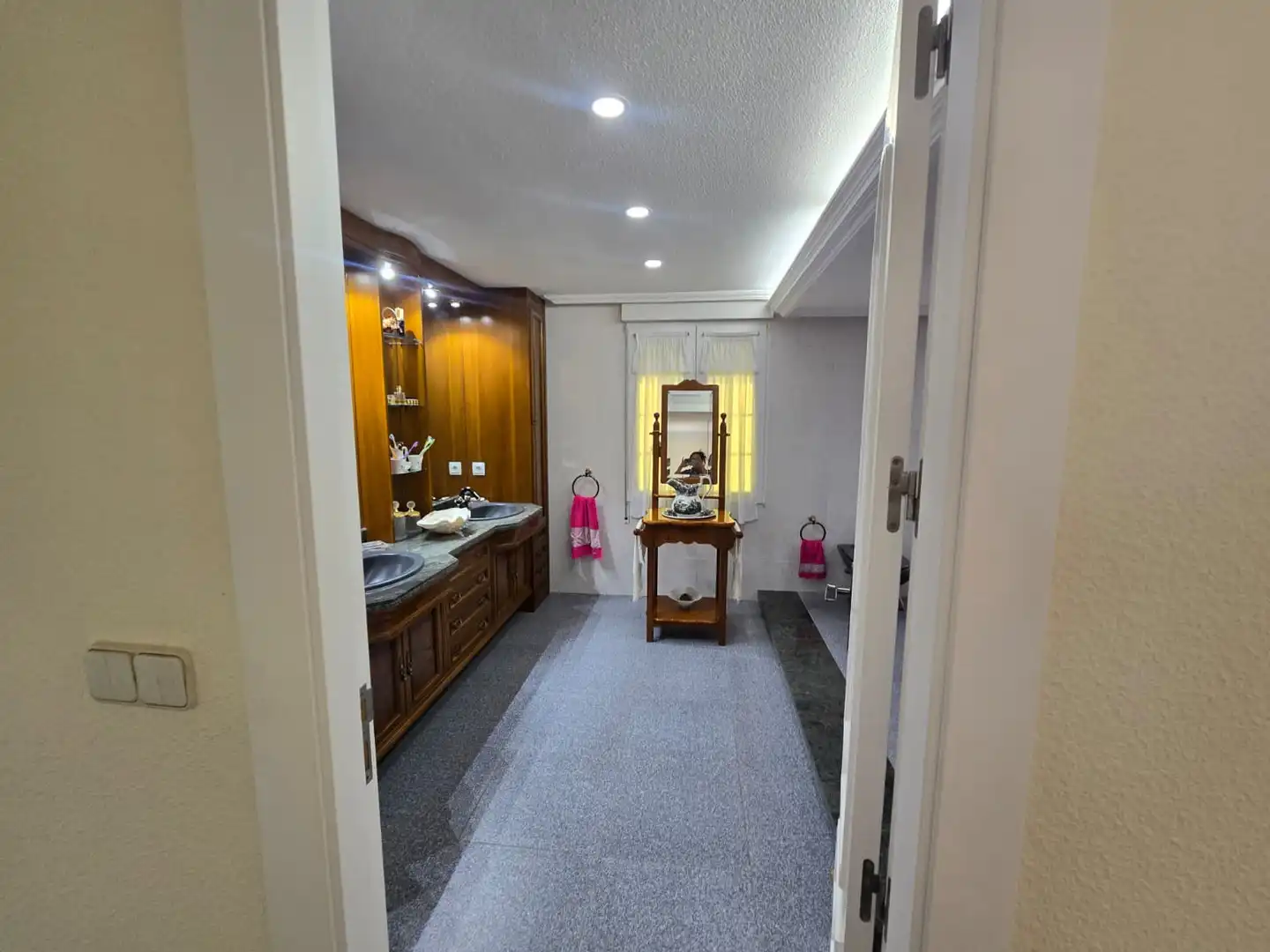 Bany de Casa o xalet en venda en Orihuela amb Aire condicionat, Calefacció i Jardí privat