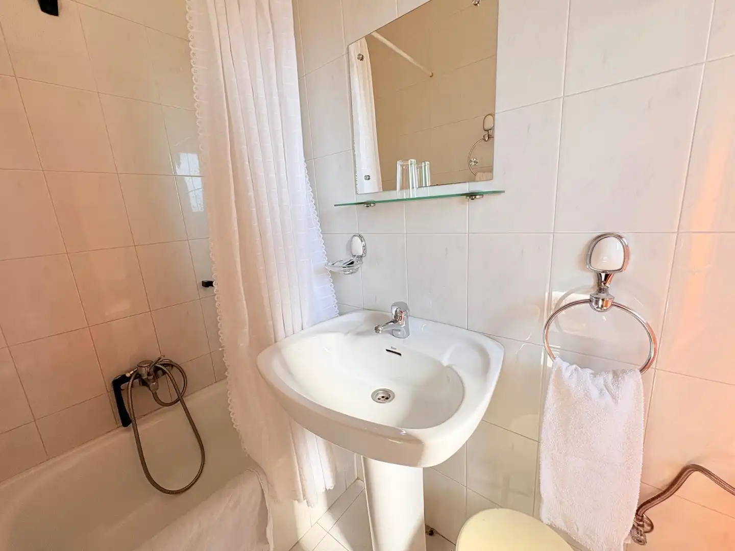 Badezimmer von Gebäude zum Verkauf in Carracedelo