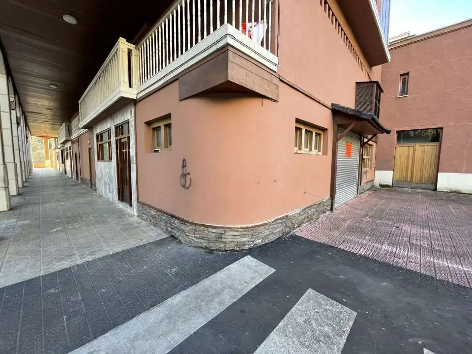 Local comercial en venta en Legazpi, imagen 2