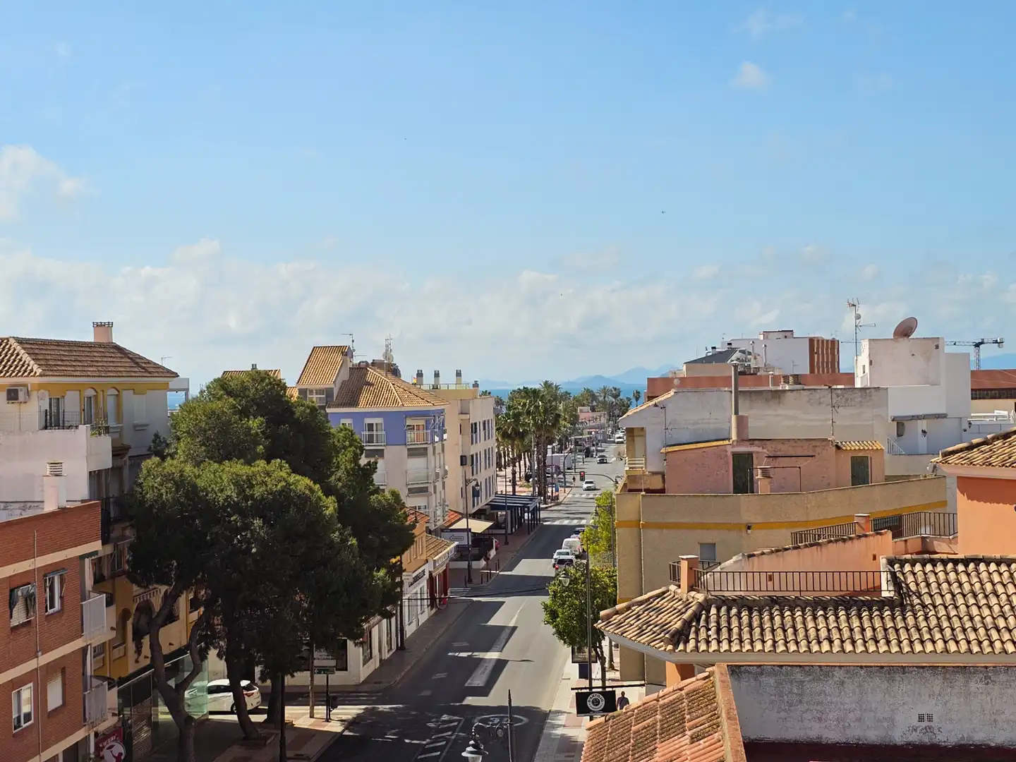 Außenansicht von Wohnungen zur Miete in San Pedro del Pinatar mit Klimaanlage, Heizung und Terrasse