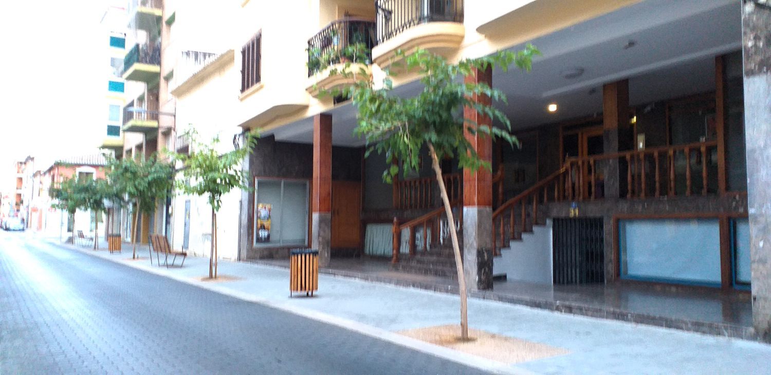 Vista exterior de Local de lloguer en Dénia amb Aire condicionat