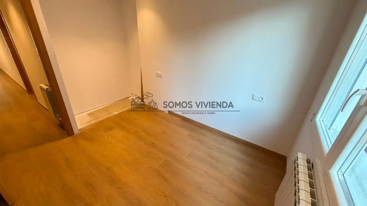 Habitación de Piso en venta en Ourense Capital  con Calefacción