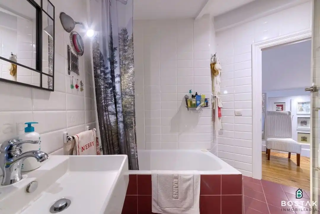 Baño de Ático en venta en Bilbao  con Calefacción