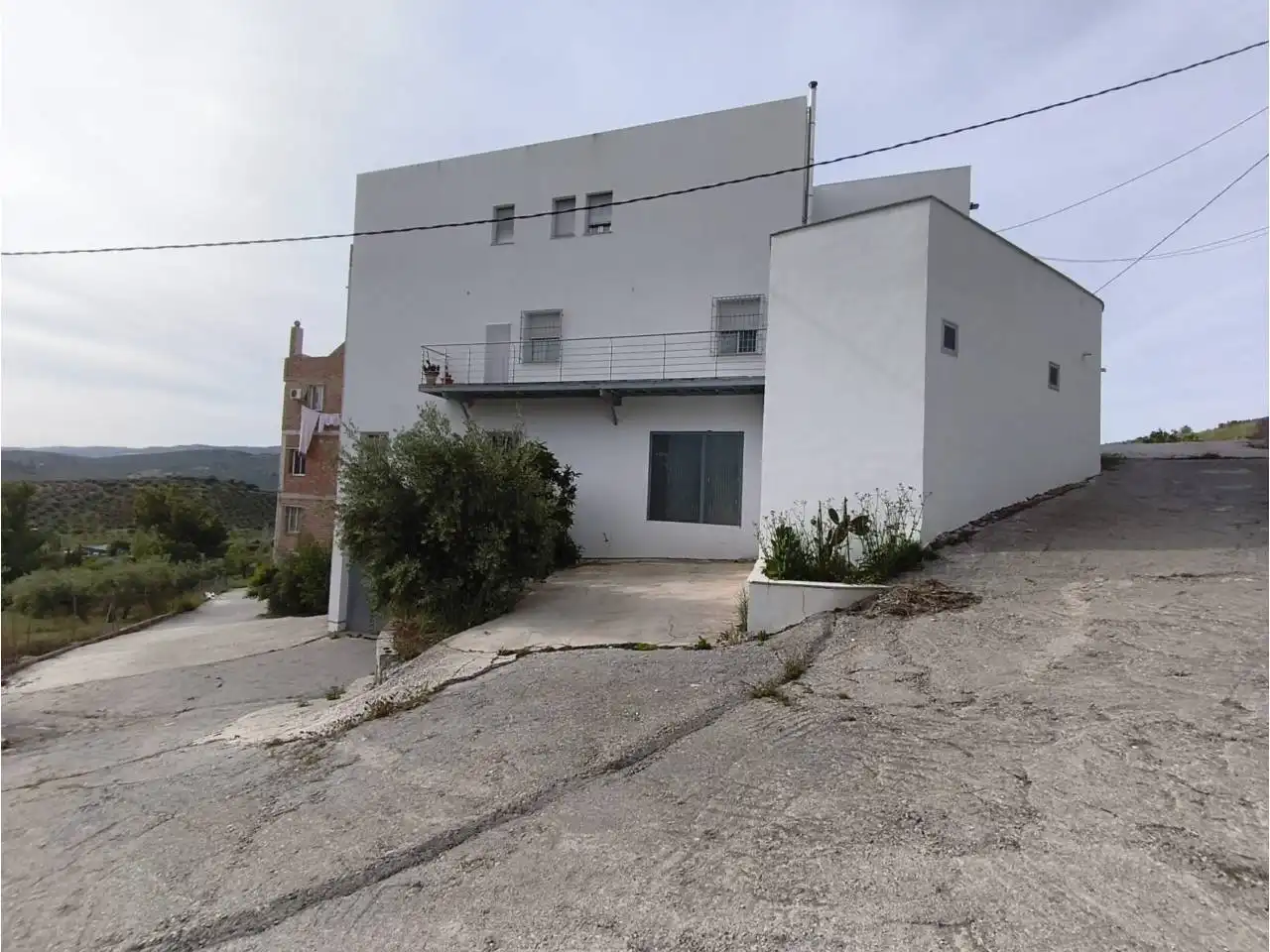 Vista exterior de Edificio en venta en Moclín