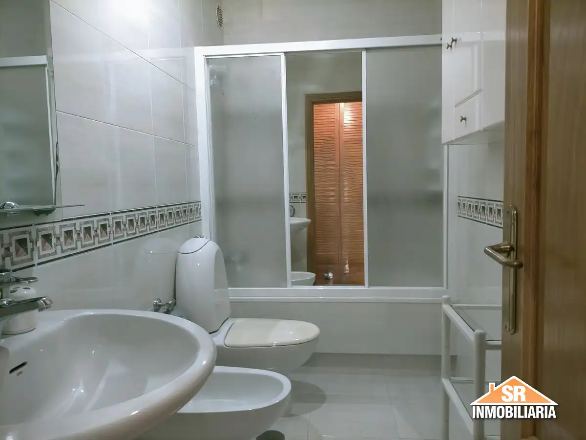 Bathroom of Houses for rent in Sada (A Coruña)  with Heating, Furnished and Oven