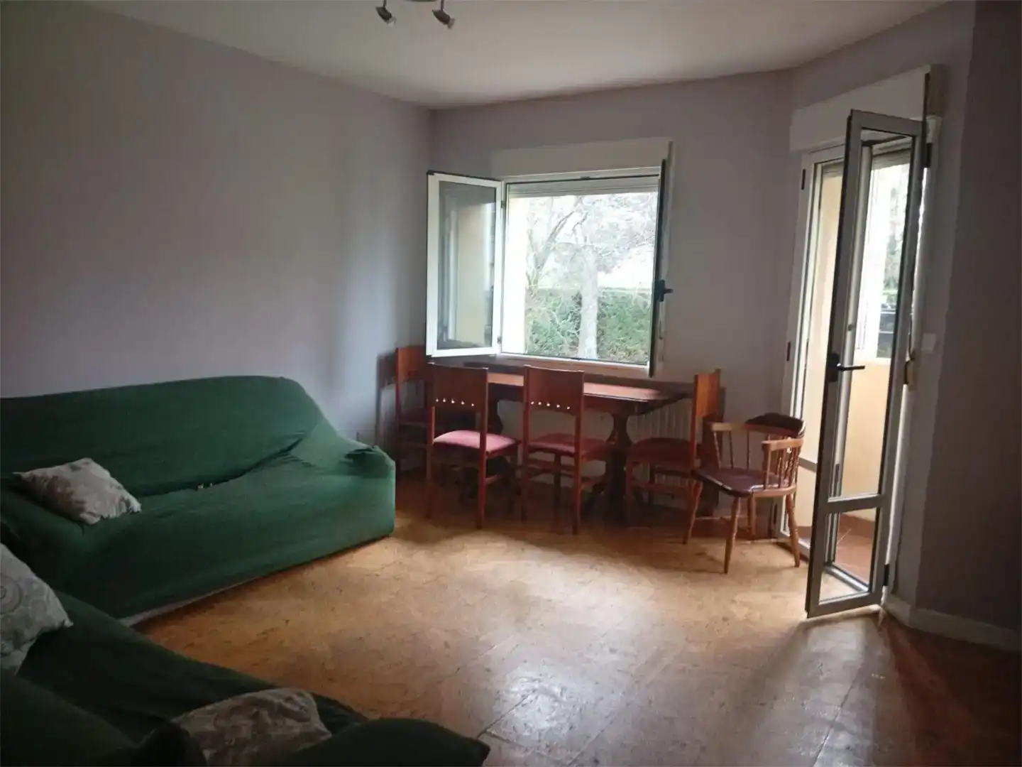 Sala d'estar de Pis en venda en Palazuelos de Eresma amb Balcó