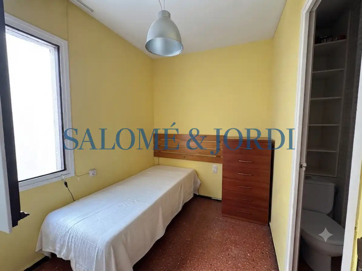 Habitación de Piso en venta en Vilassar de Mar con Aire acondicionado, Terraza y Amueblado
