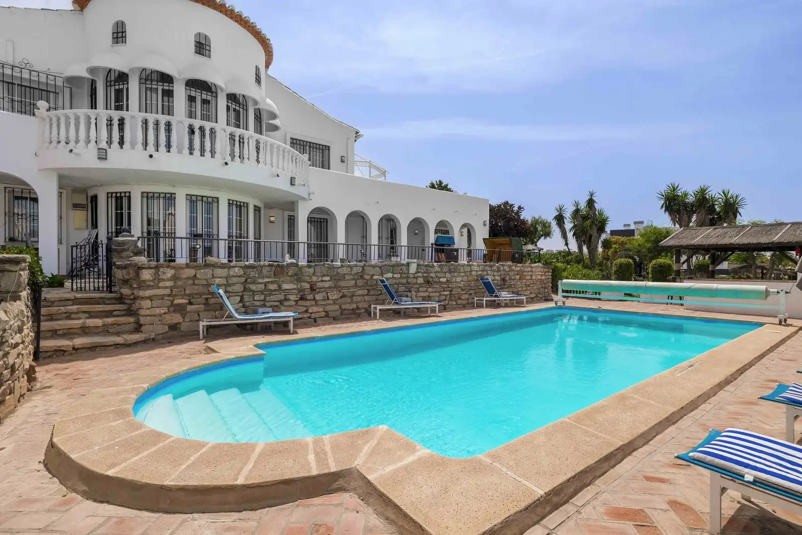Piscina de Casa adosada en venda en Estepona amb Aire condicionat, Terrassa i Traster