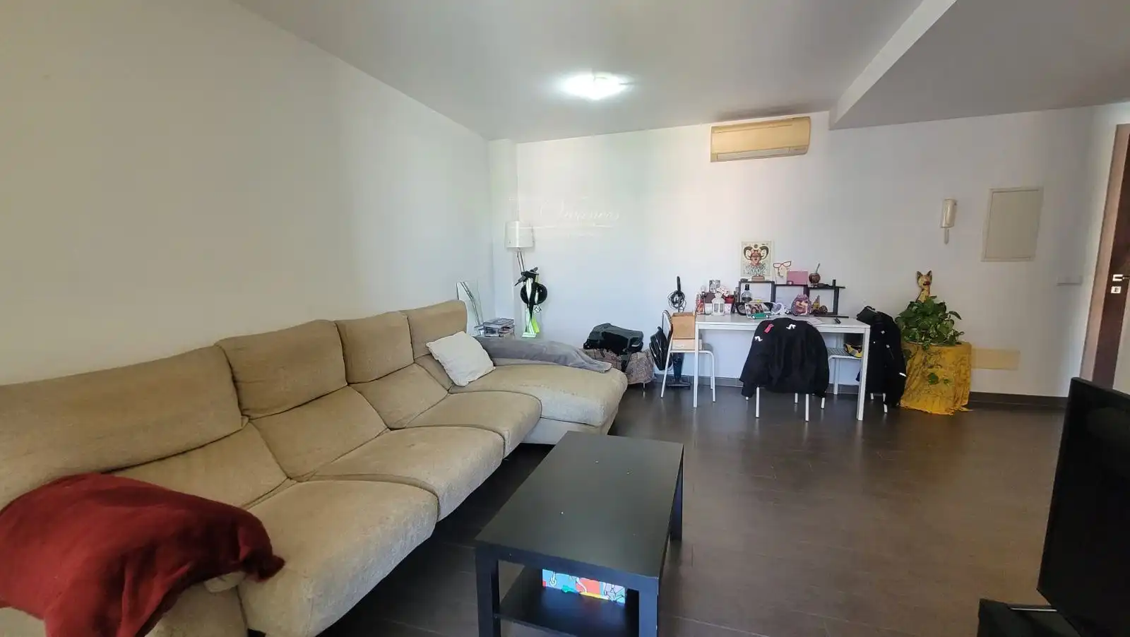 Sala d'estar de Apartament en venda en  Palma de Mallorca amb Traster, Piscina i Piscina comunitària