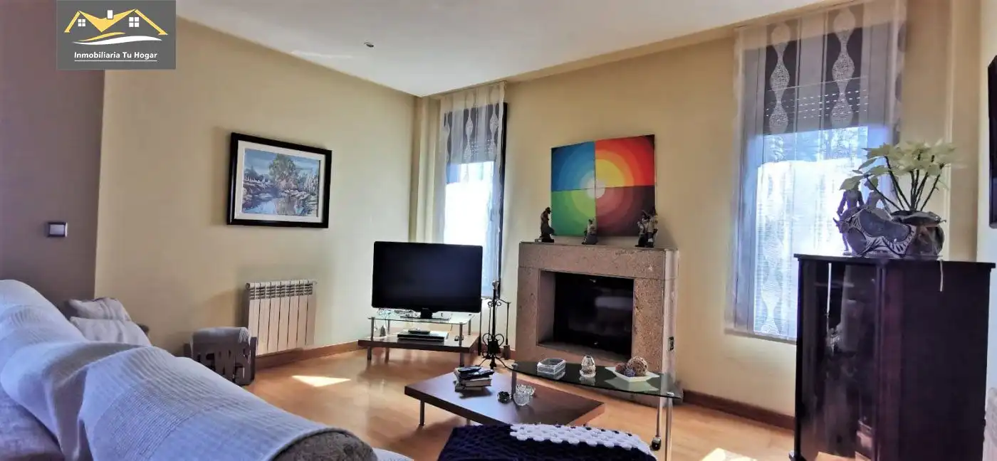 Sala de estar de Casa o chalet en venta en A Pobra de Trives  con Calefacción, Terraza y Trastero