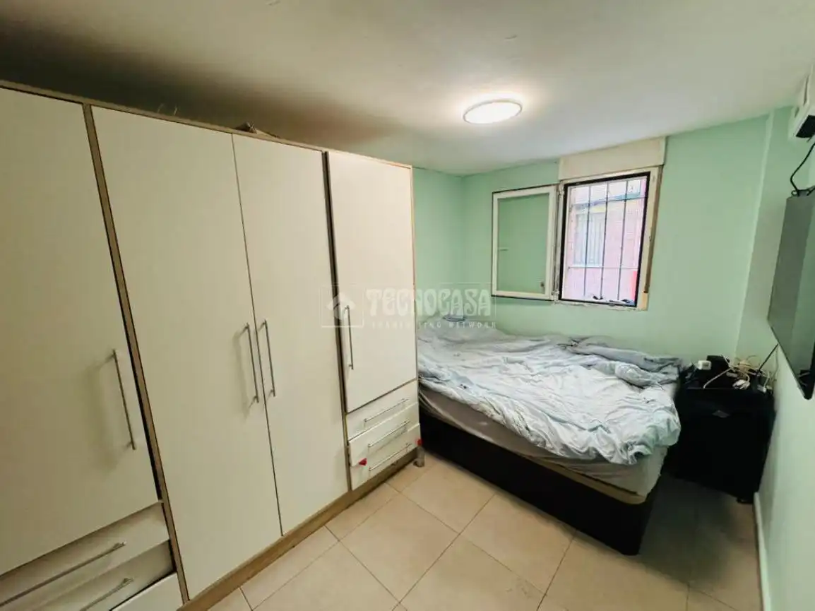 Schlafzimmer von Wohnung zum Verkauf in Madrid