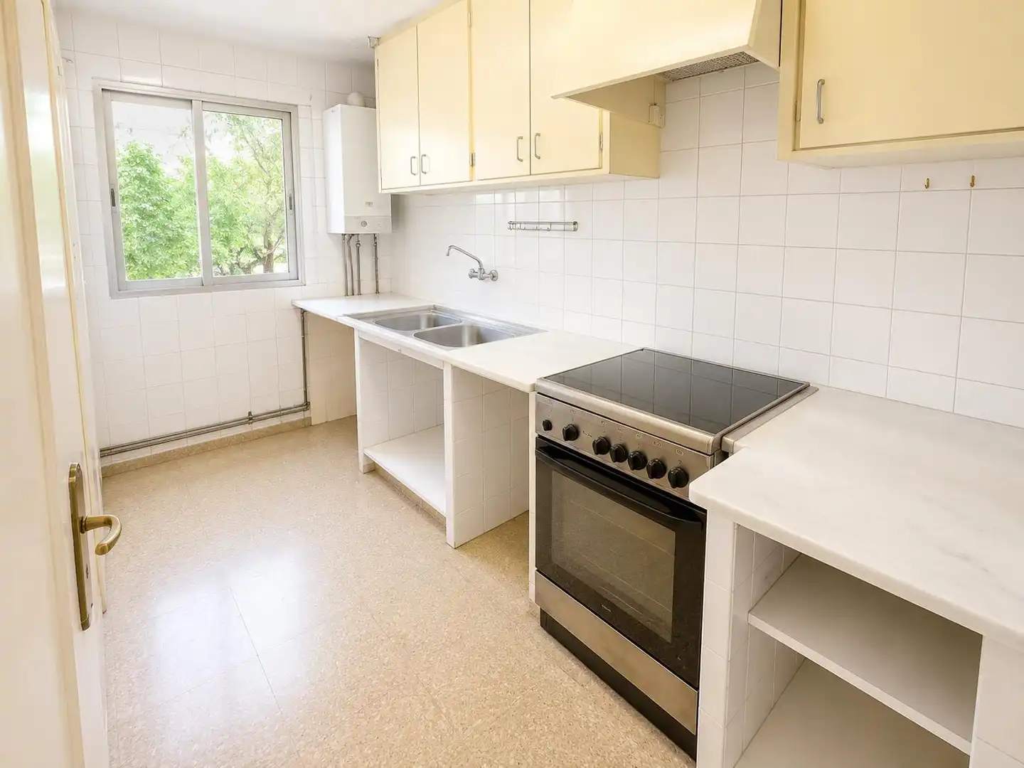 Cocina de Piso en venta en Valencia con Calefacción y Balcón