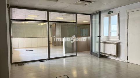 Photo 5 of Premises to rent in Centre, Vic