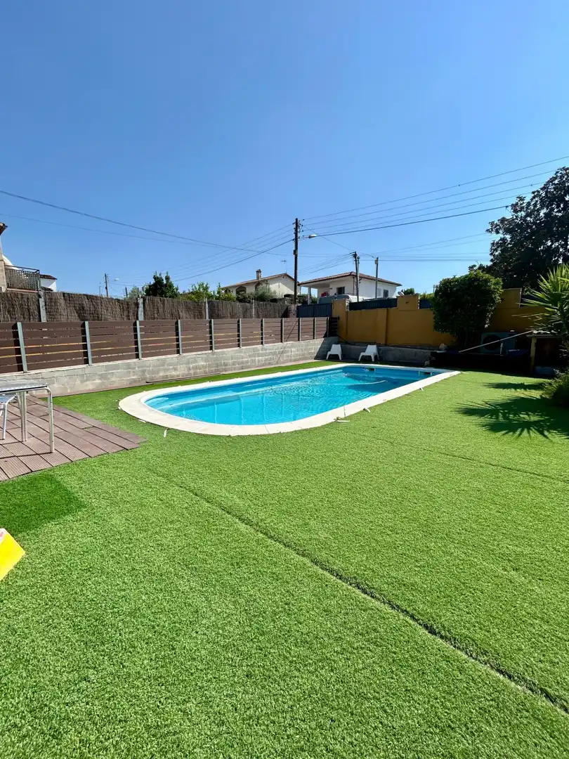 Piscina de Casa o xalet en venda en Masquefa amb Aire condicionat, Calefacció i Jardí privat