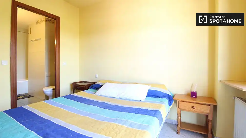 Room in Palomeras Bajas
