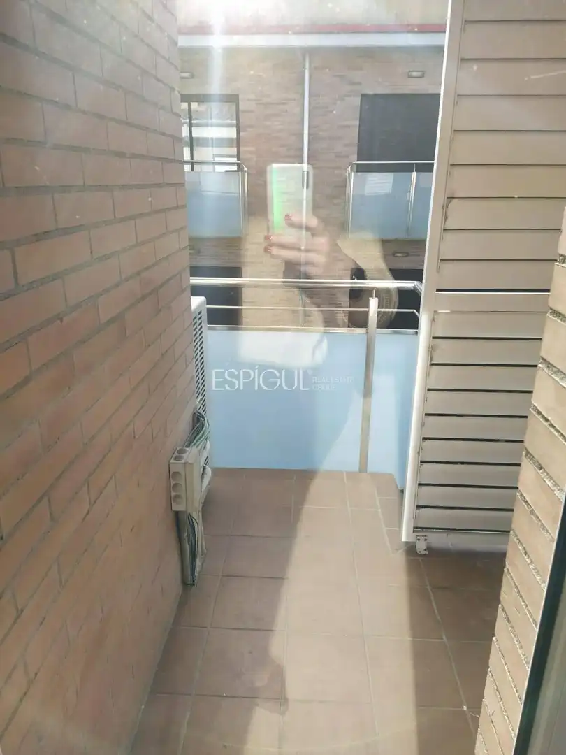 Maisonette zum Verkauf in Girona mit Klimaanlage, Heizung und Parkett