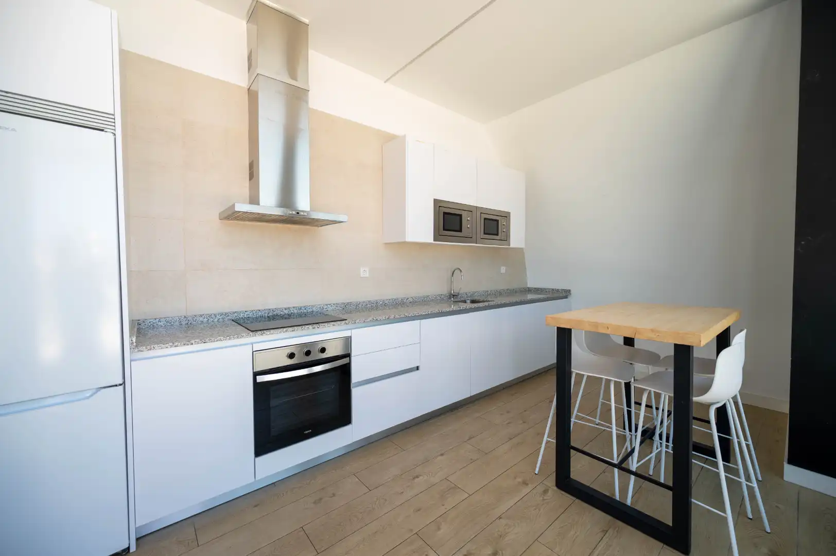 Cuina de Apartament de lloguer en Madrid amb Aire condicionat, Calefacció i Traster