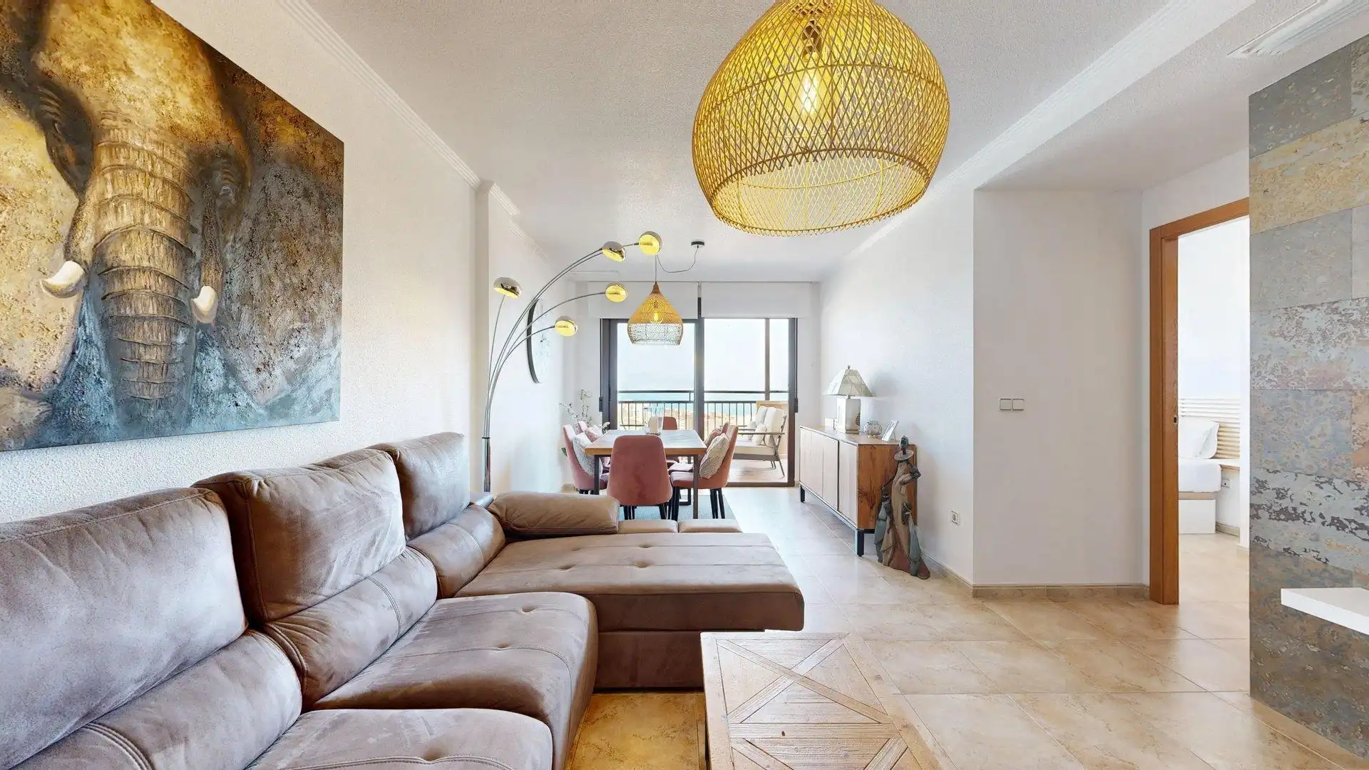 Sala de estar de Apartamento de alquiler en Elche / Elx con Aire acondicionado, Calefacción y Jardín privado