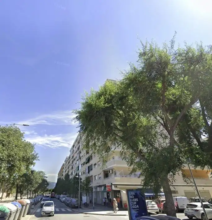 Piso con ascensor en venta en RAFAEL CASANOVA