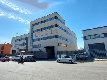 Nau industrial de lloguer a Villaverde