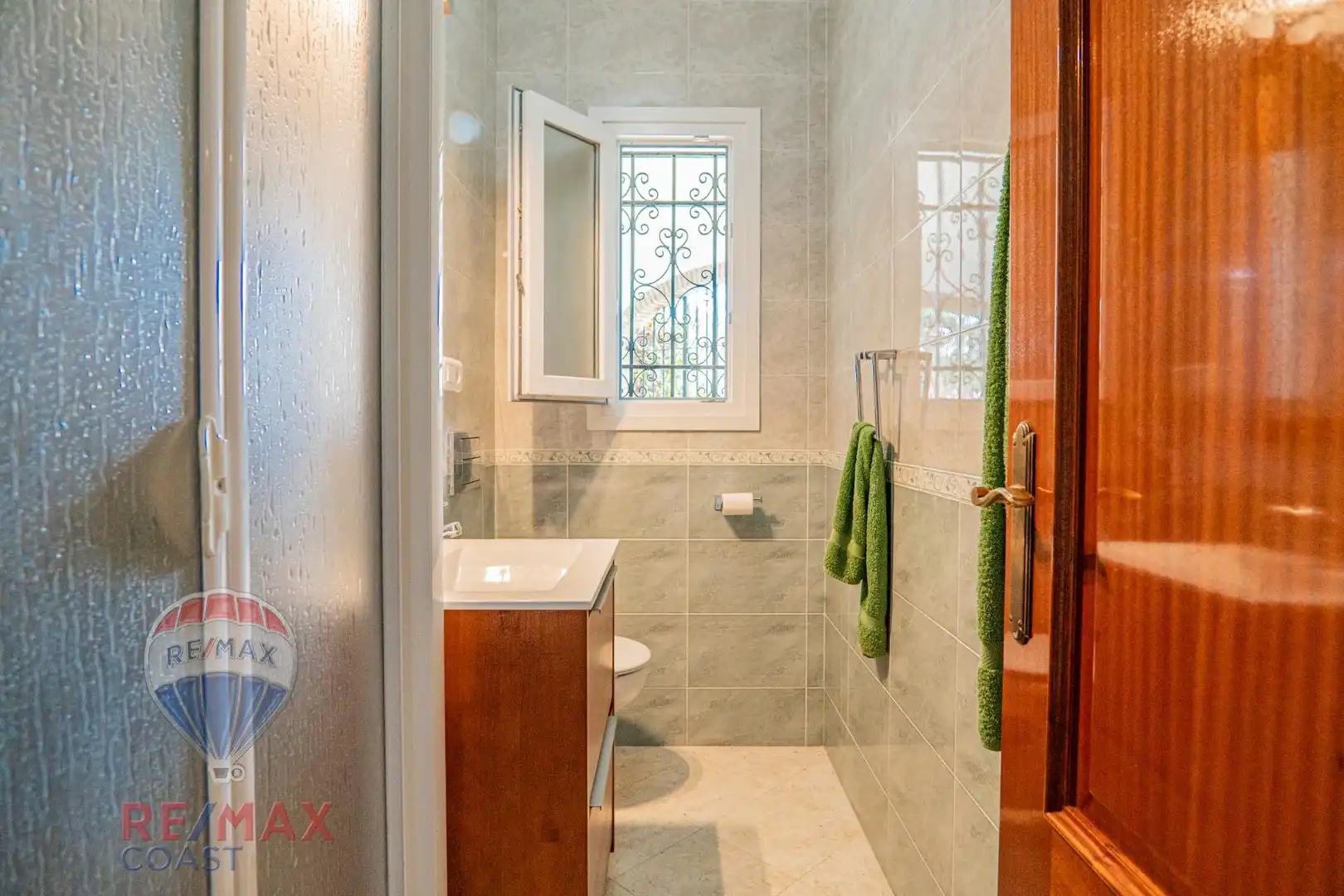 Baño de Casa o chalet en venta en Torrox con Aire acondicionado, Calefacción y Jardín privado