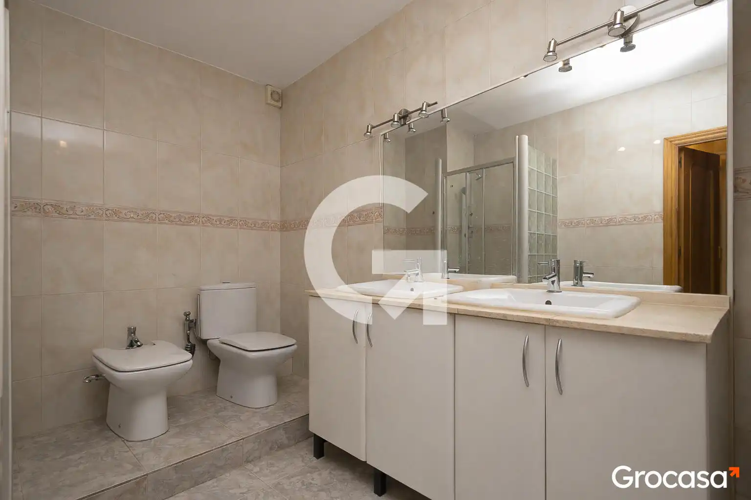 Baño de Casa o chalet en venta en Vallirana con Aire acondicionado, Calefacción y Jardín privado