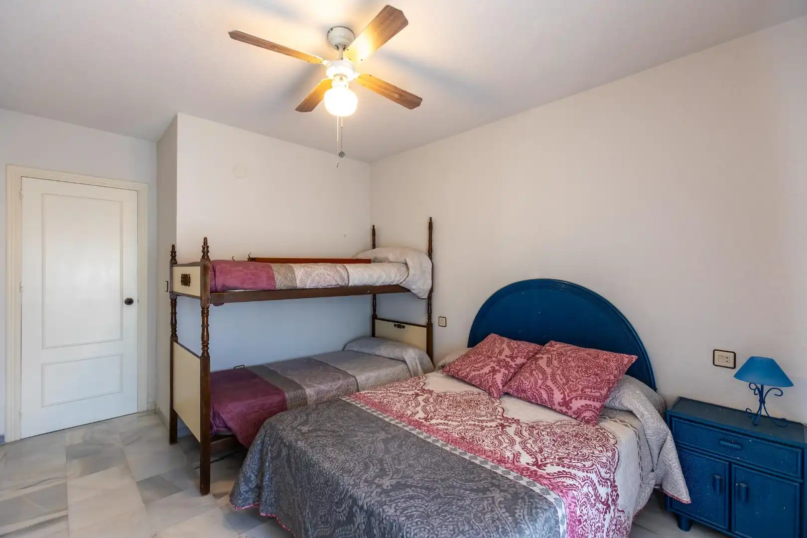 Habitación de Ático en venta en Motril con Calefacción, Terraza y Amueblado