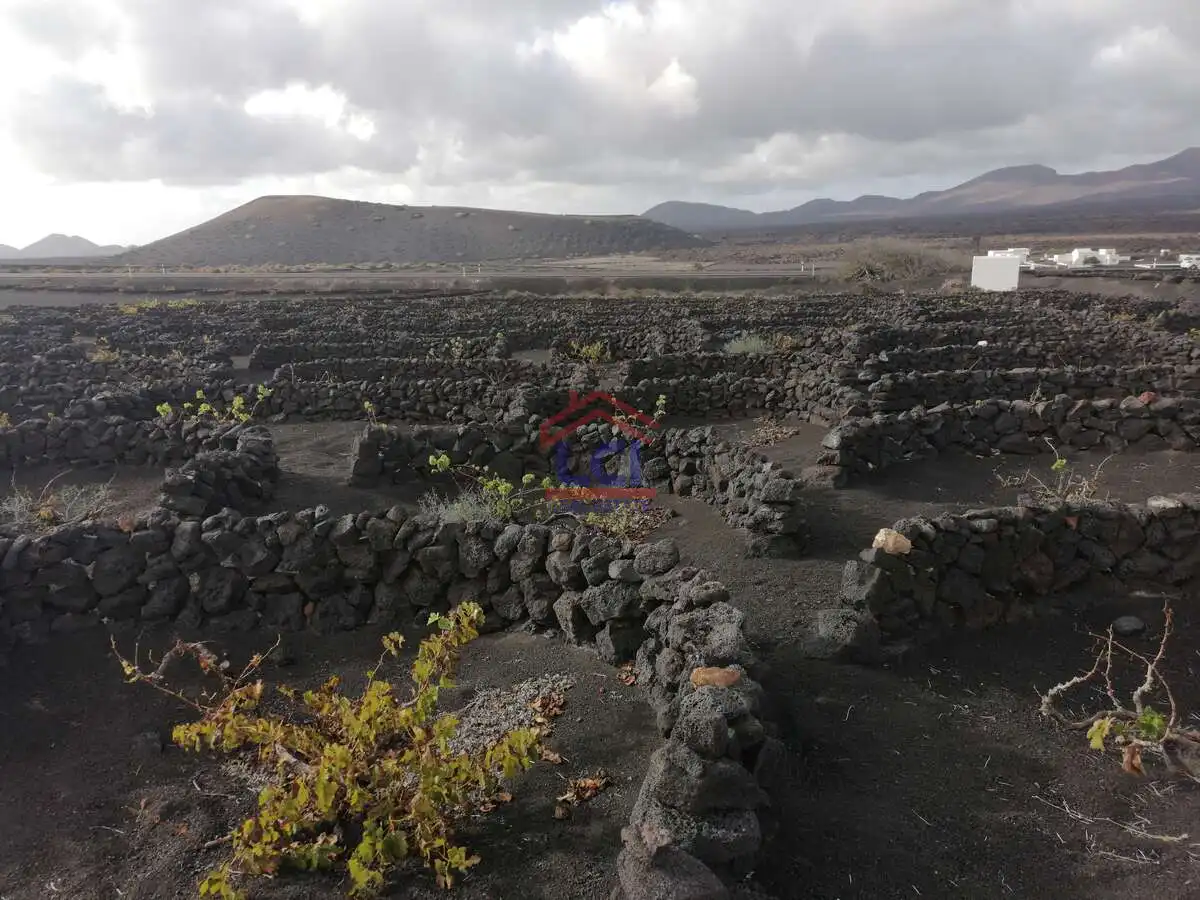 Terreno en venta en Yaiza
